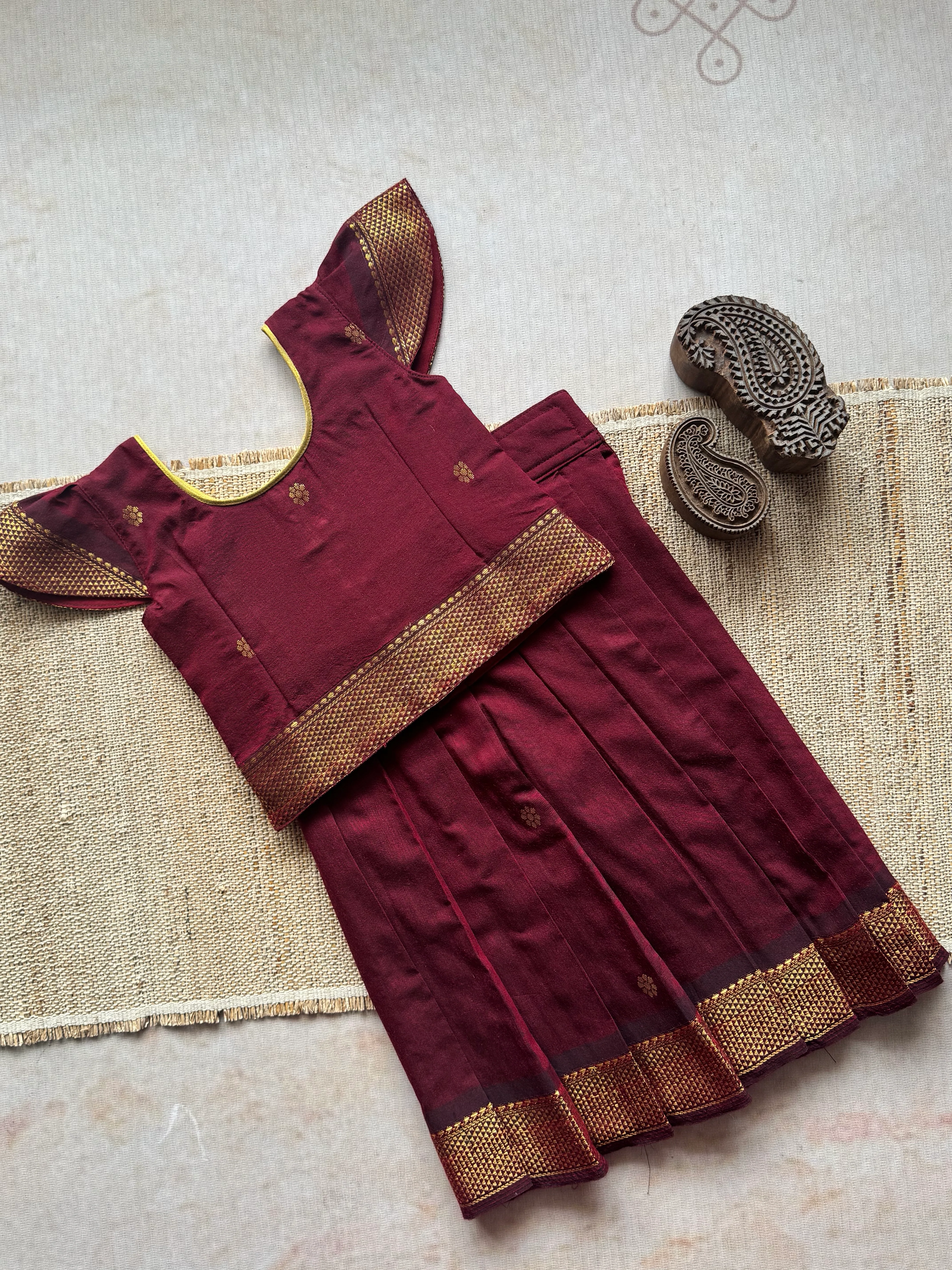 Aakriti - Crop top and skirt - Image 2