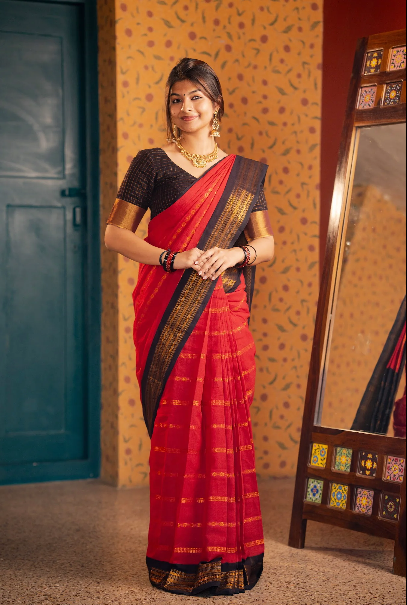 Devaki Sungudi Cotton Saree – Handcrafted Madurai Sungudi Saree in Soft Cotton