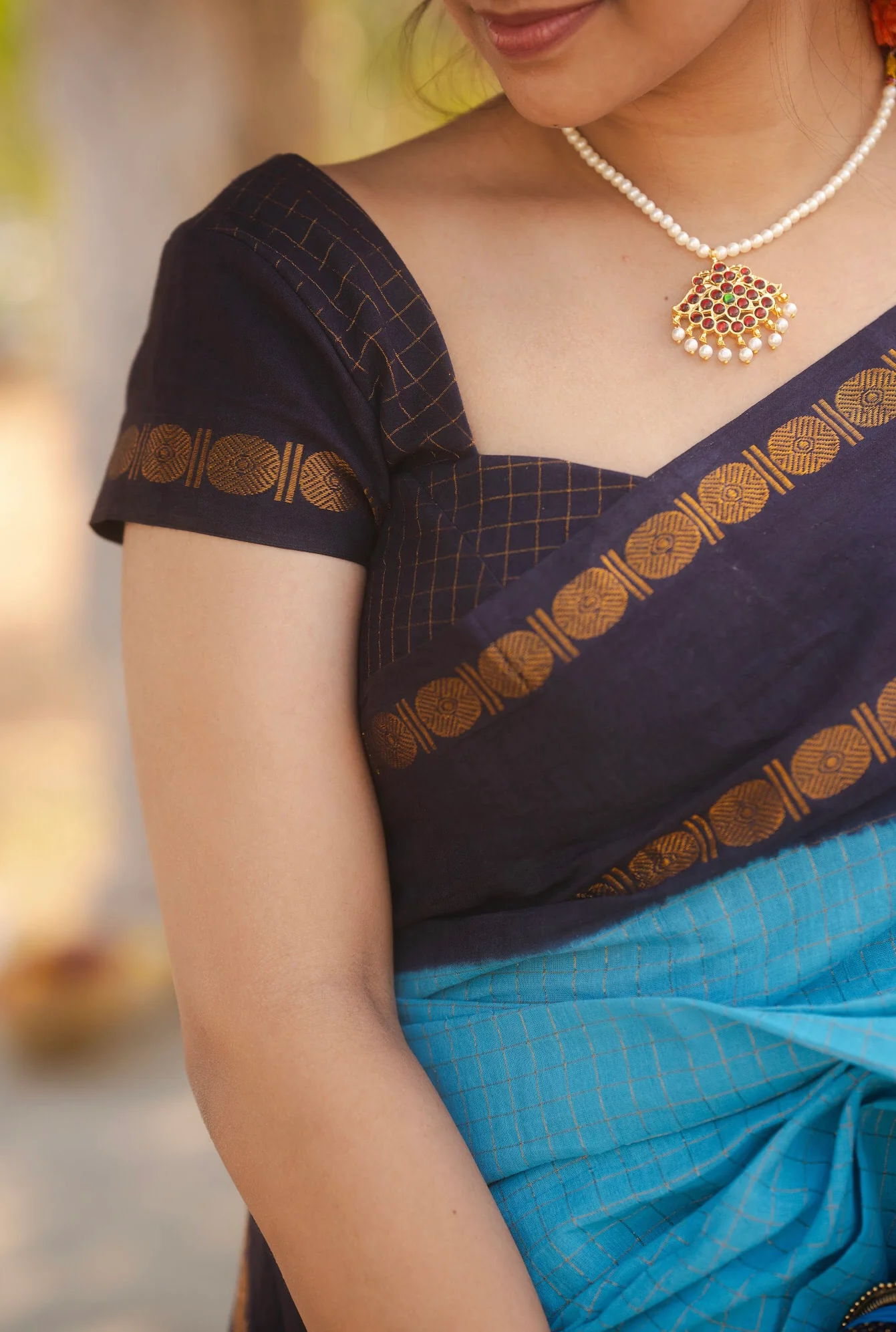 Devaki Sungudi Cotton Saree – Handcrafted Madurai Sungudi Saree in Soft Cotton - Image 5