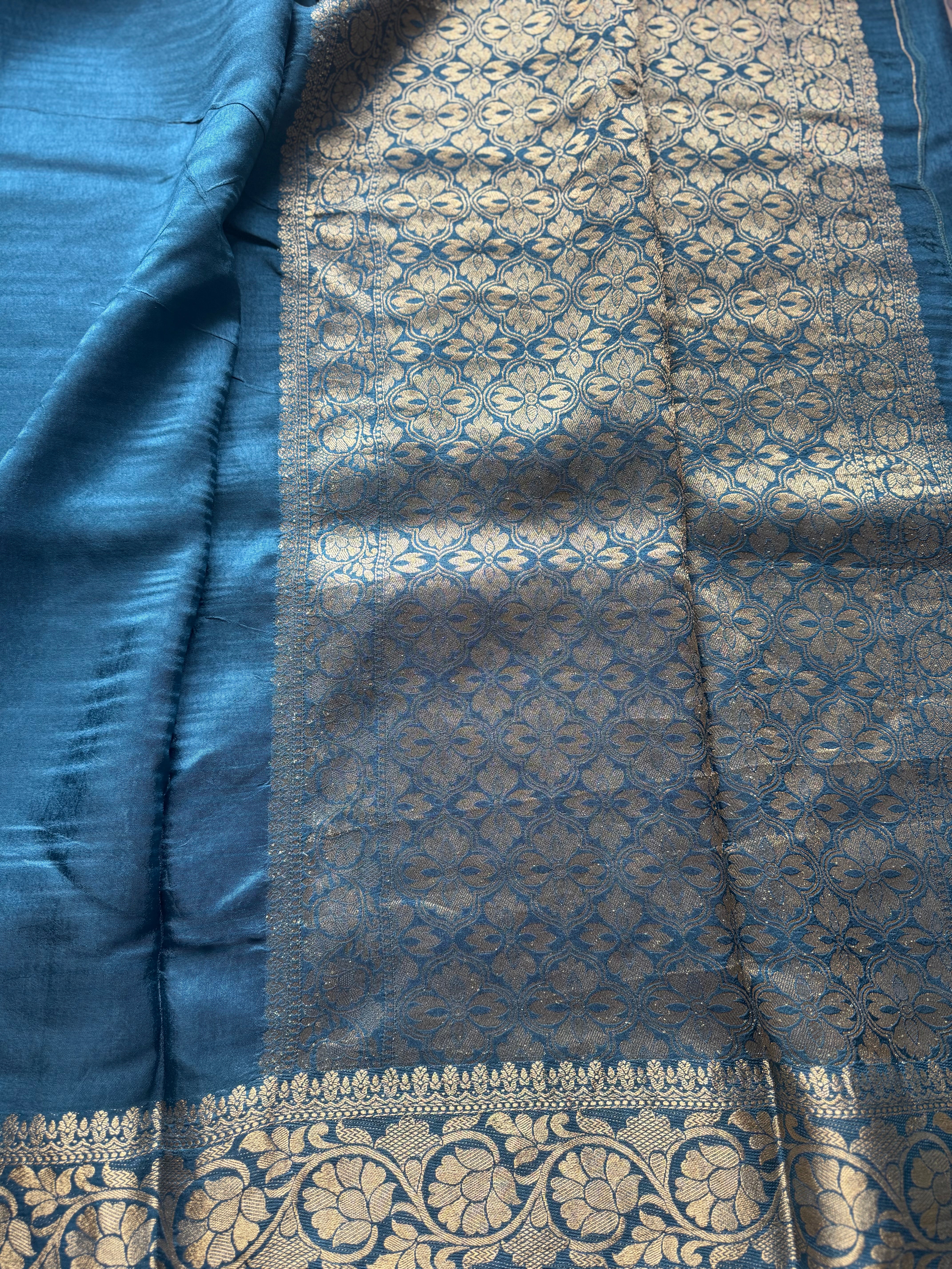Dola Silk Zari Border Saree - Image 3