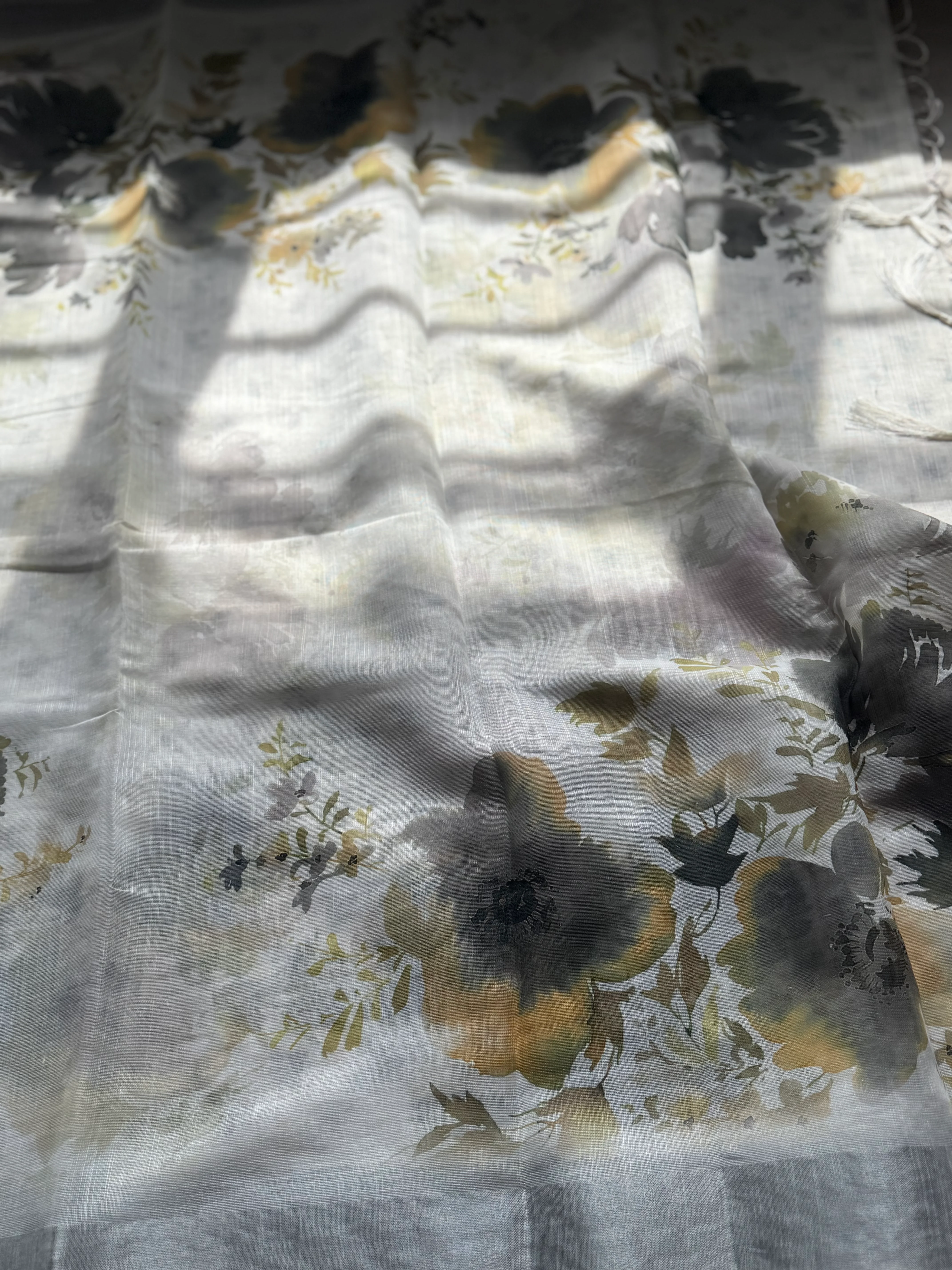 Kaira - Floral Linen Saree - Image 5