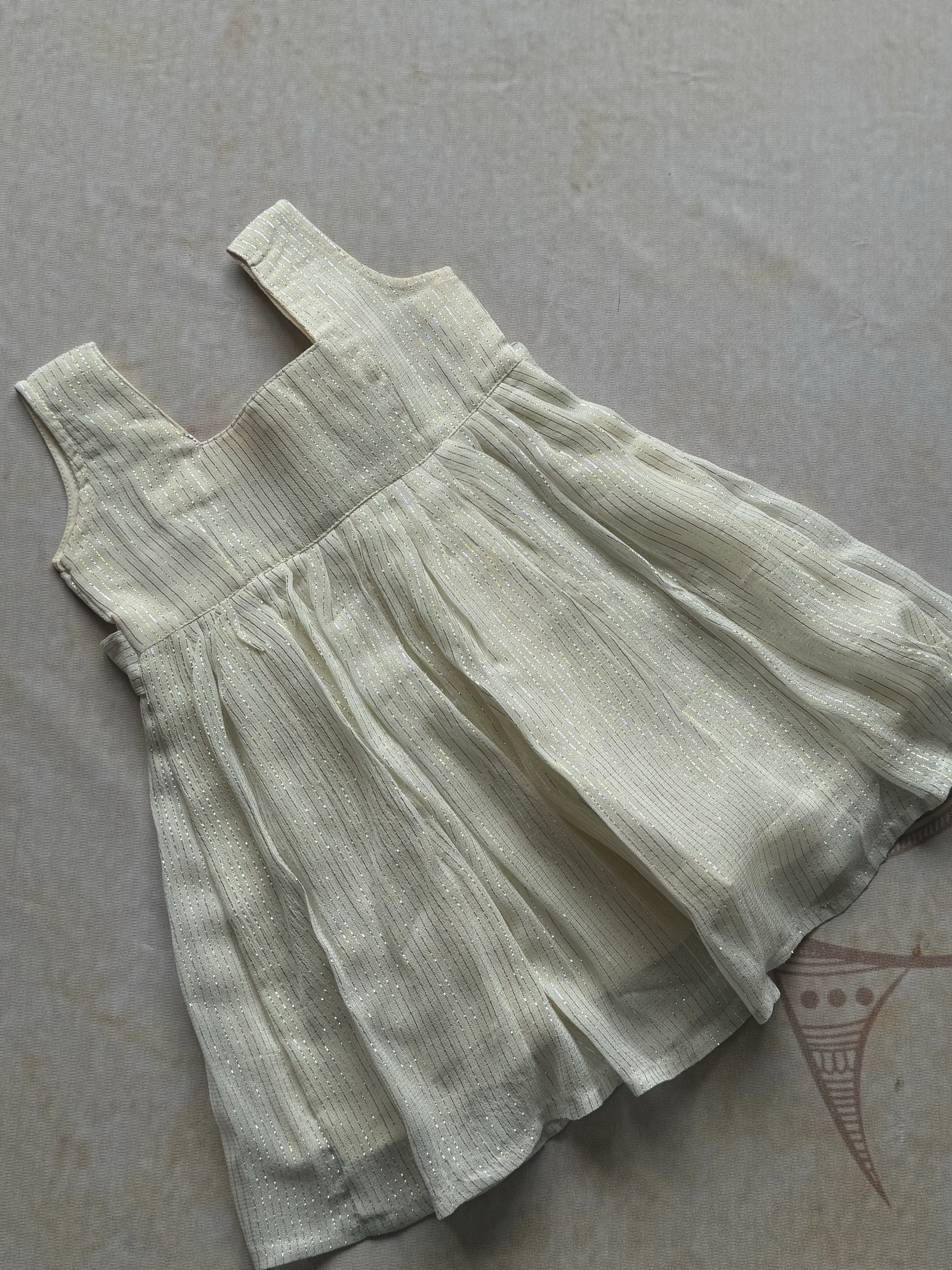 Laila Kids Frock Gold & Silver Lines- Onam Edit