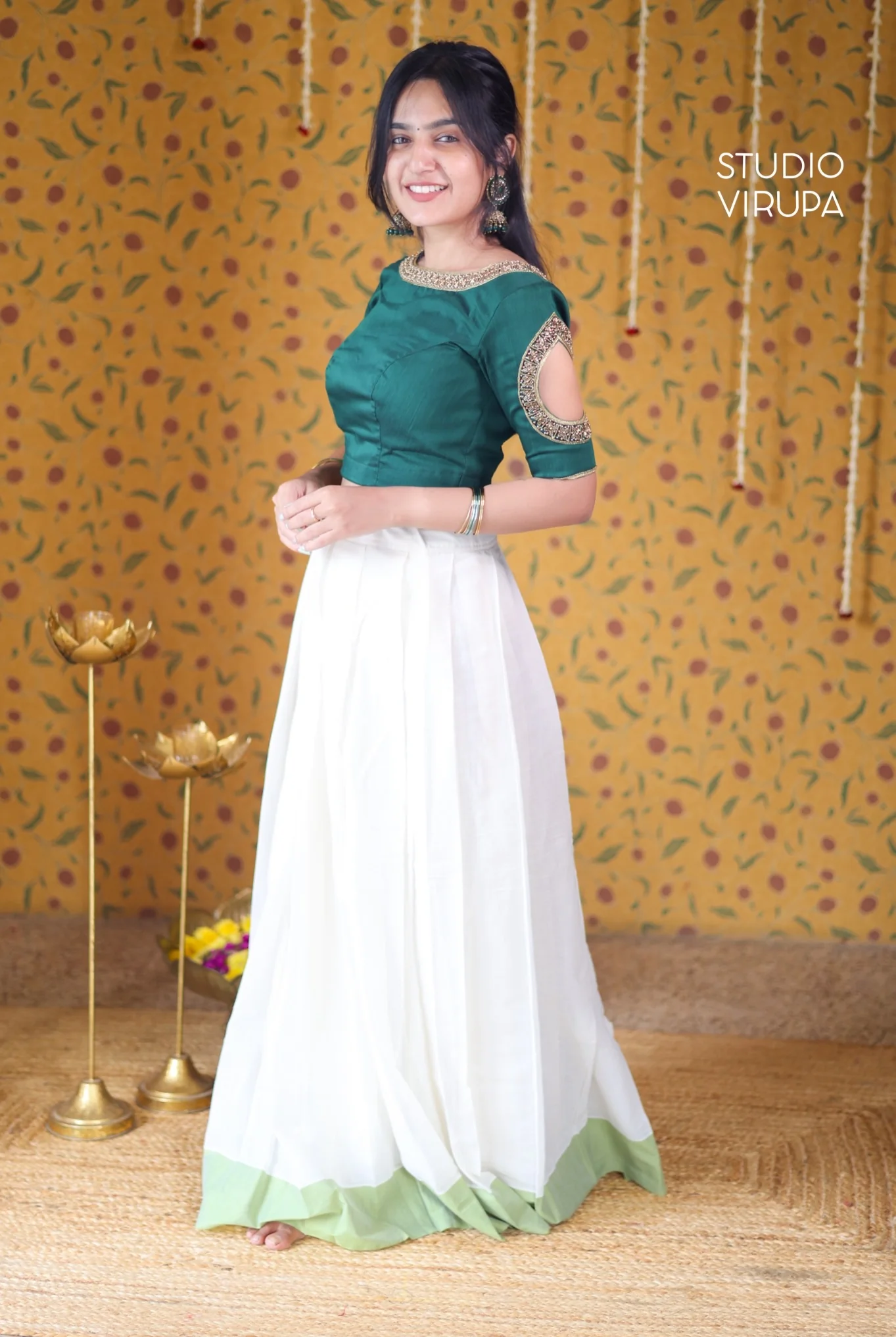 Anshi- Crop top and skirt - Image 3