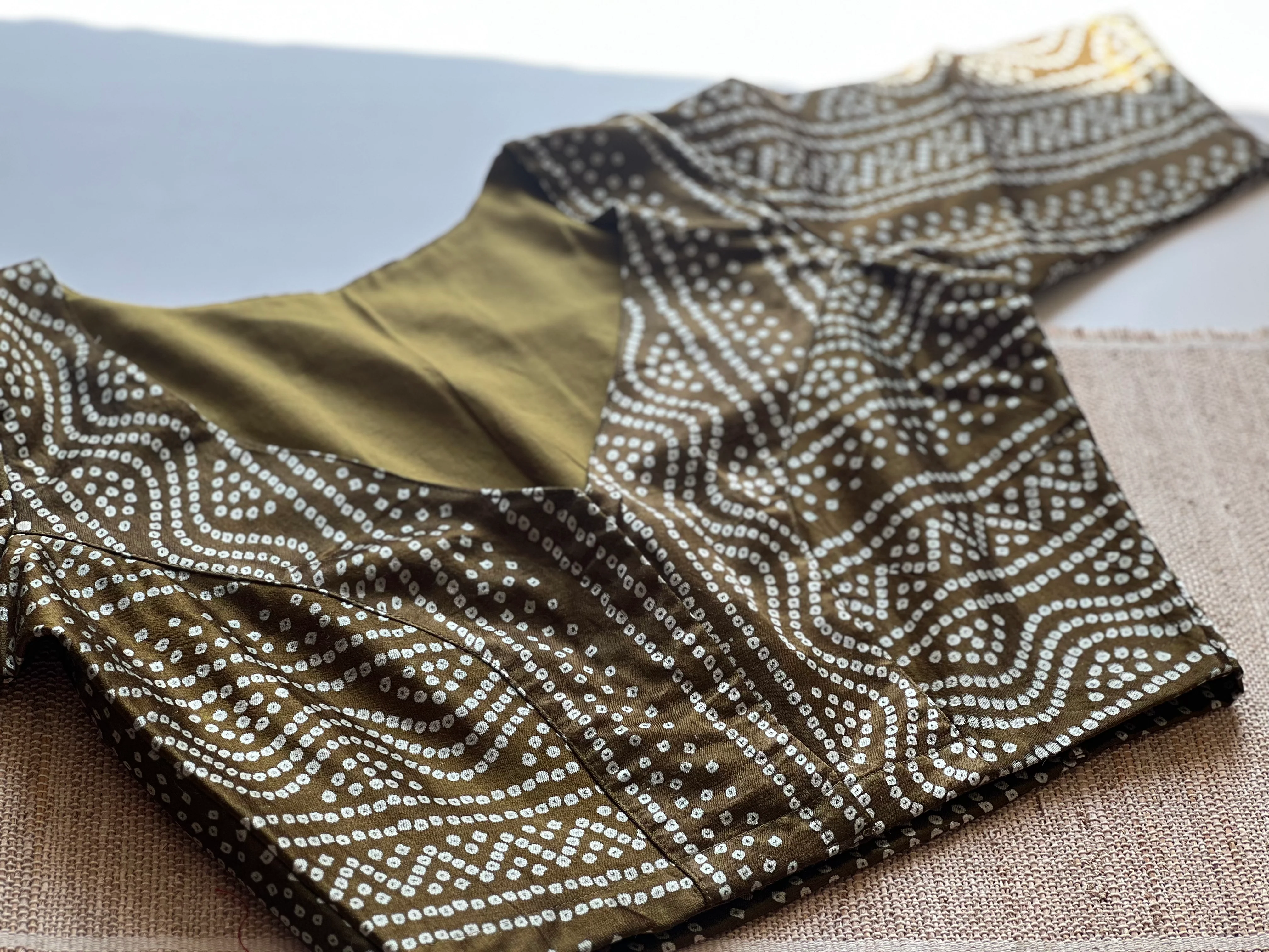Mushroo silk blouse - Express - Image 3