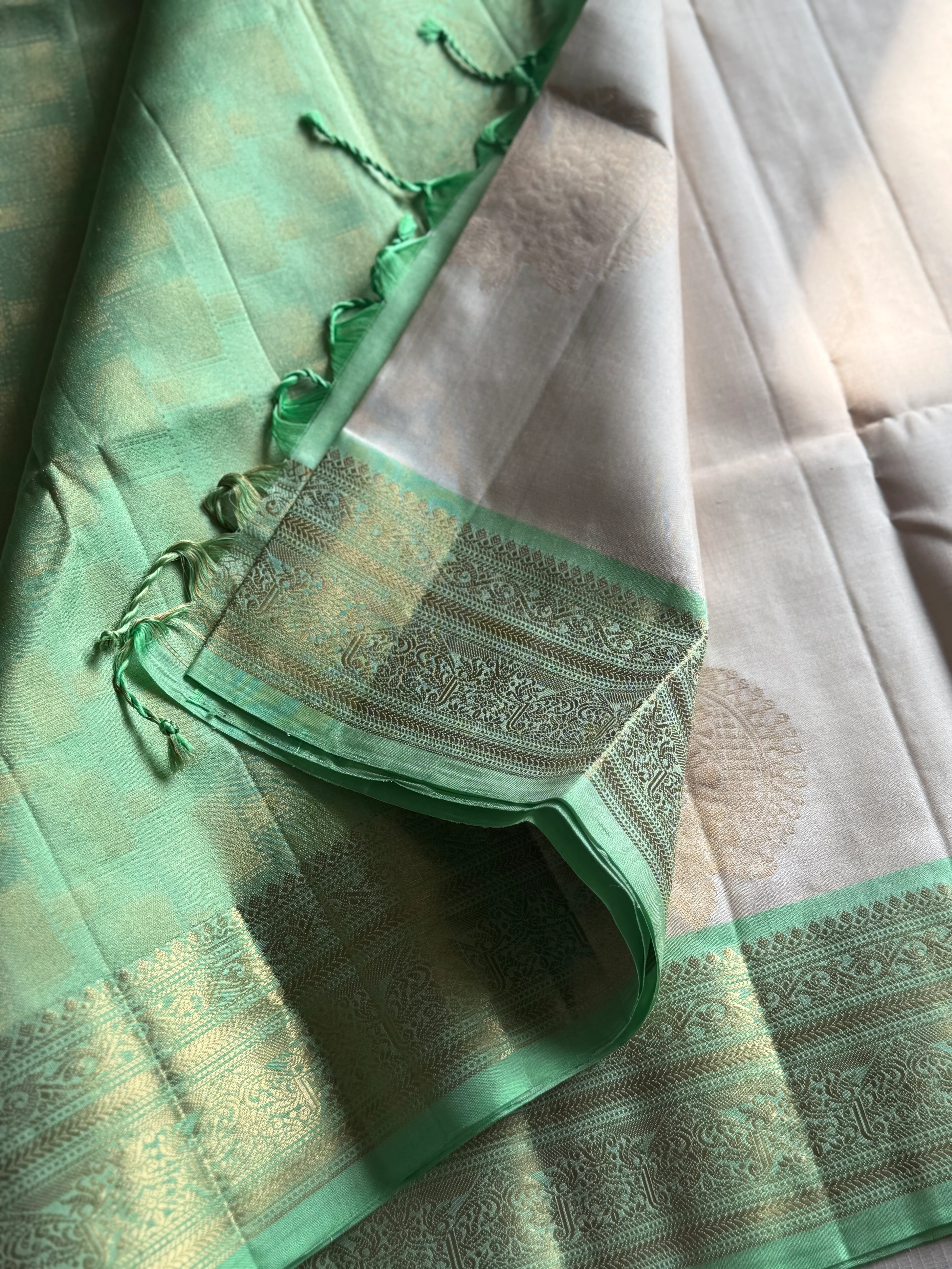 Pure Kanjivaram Soft Silk Saree with Paisley Zari Buttas & Kanchi Border – Vintage Edition - Image 3