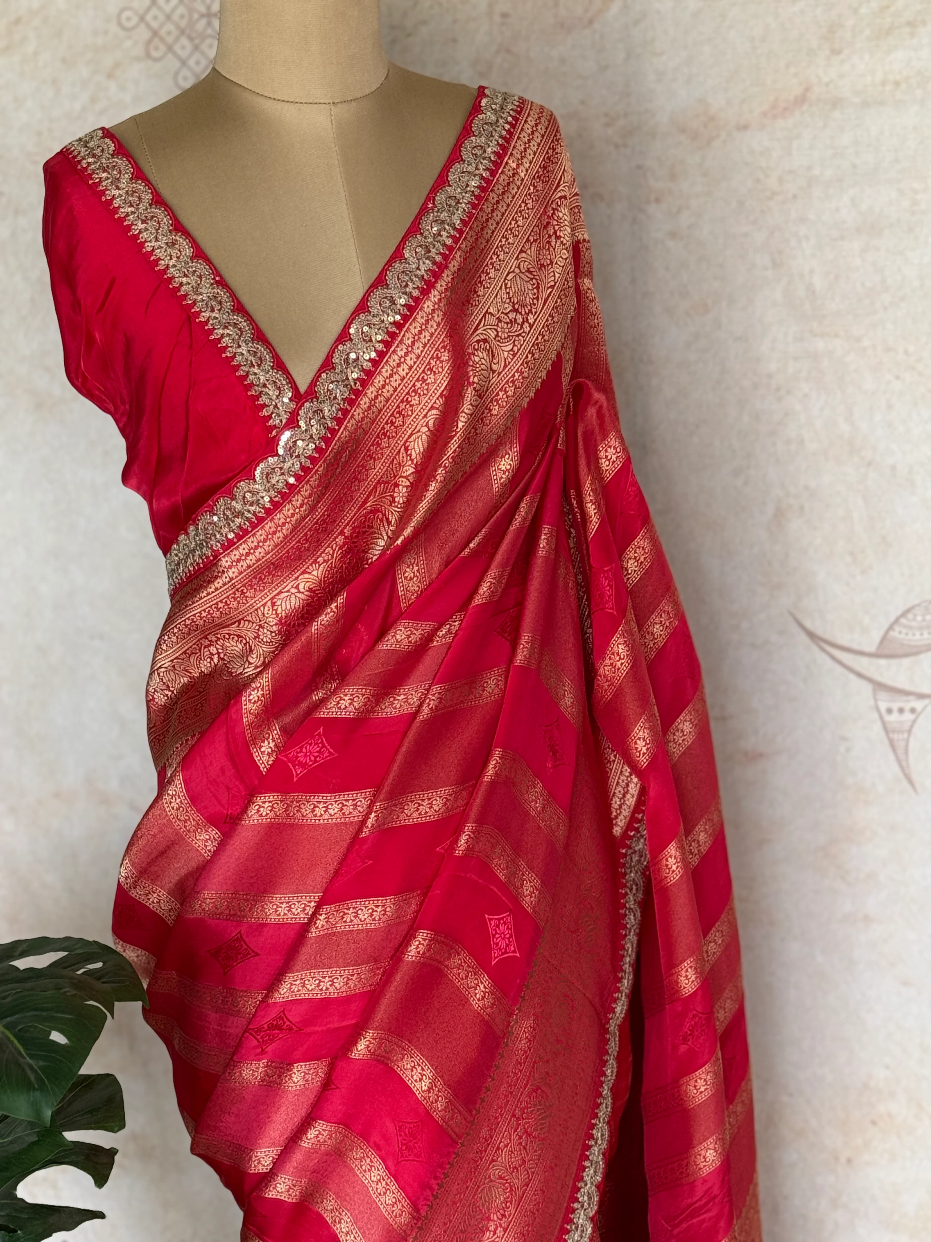 Rani Pink Banarasi Silk Saree with Antique Gold Zari & Embellished Scallop Border - Image 2