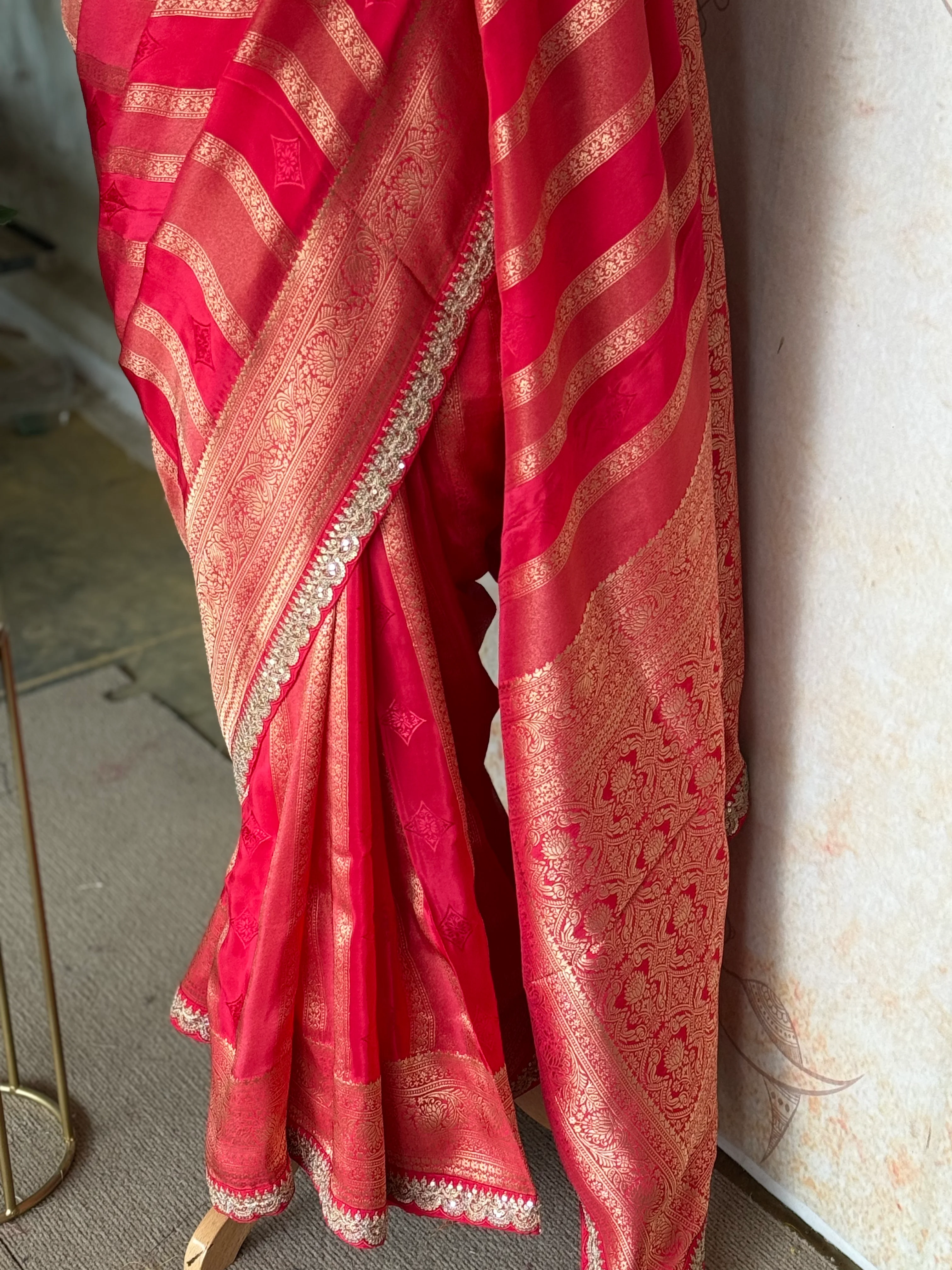 Rani Pink Banarasi Silk Saree with Antique Gold Zari & Embellished Scallop Border - Image 4
