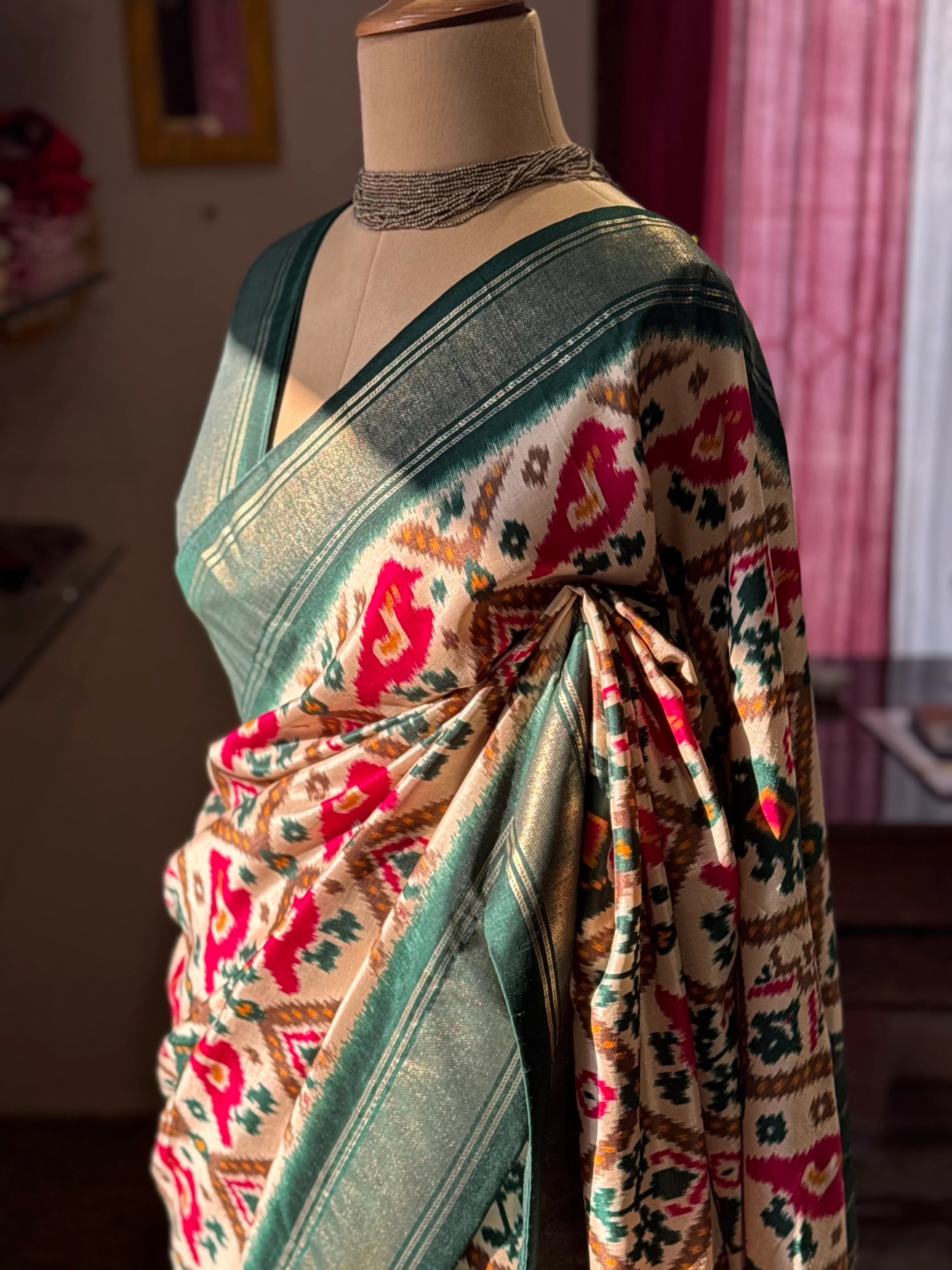 Semi Dola Silk Patola Saree - Image 2