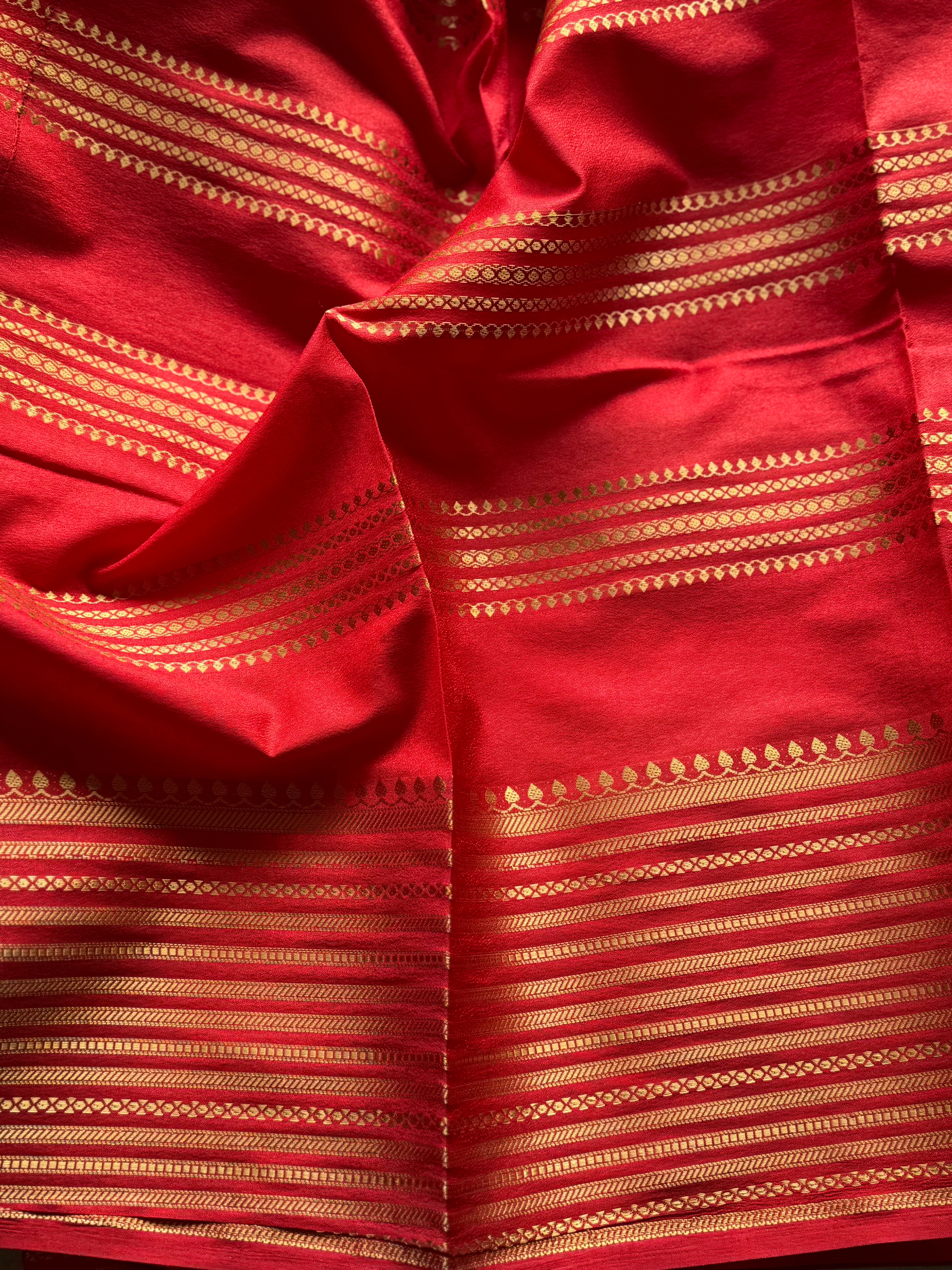 Semi Mysore Crepe Silk Saree with Rich Red & Gold Zari Border - Image 4