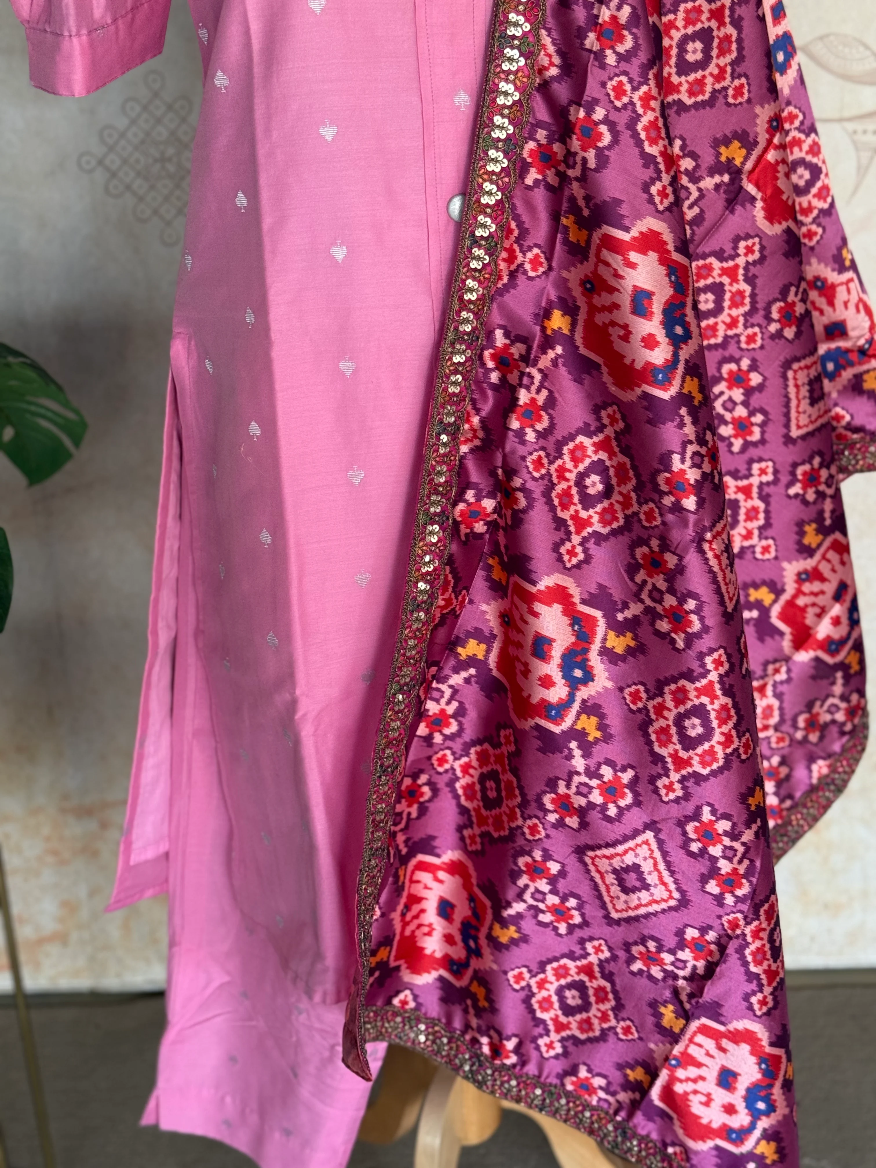 Siara Suit Set with Patola Dupatta - Express - Image 3